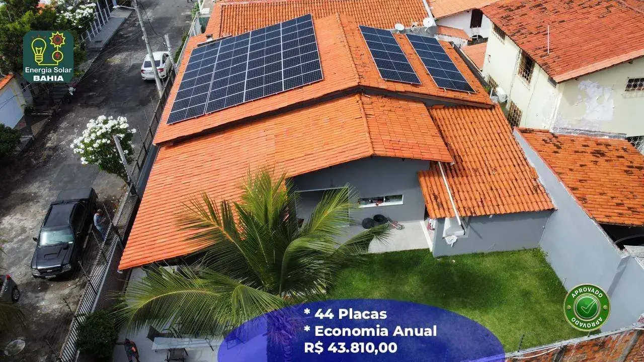Residência com sistema solar em Salvador — certificada pelo IPTU Amarelo